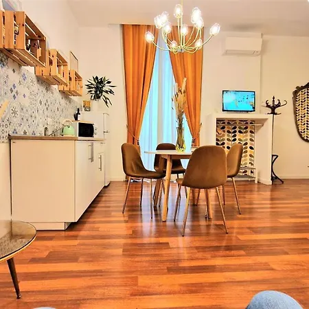 Guest house Tree - Lungomare 2*