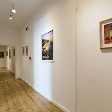 Casa de hóspedes Tree - Lungomare 4*