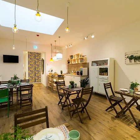 Guest house Tree - Lungomare 2*