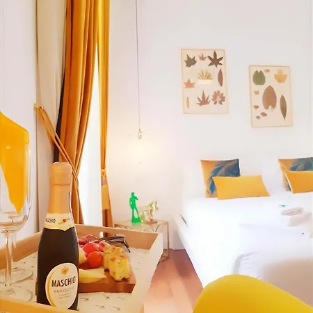 Tree - Lungomare Nápoles