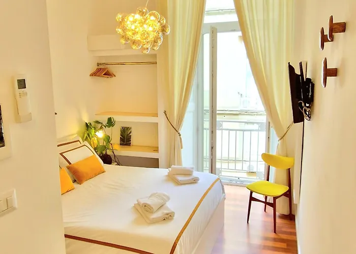 Tree - Lungomare 4* ナポリ