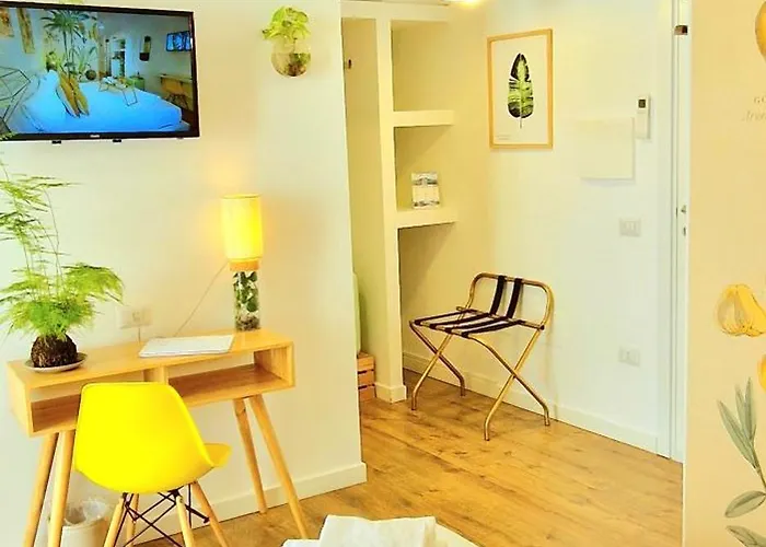 Tree - Lungomare ナポリ