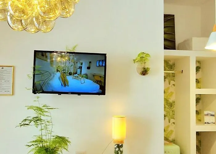 Tree - Lungomare Πανσιόν Νάπολη