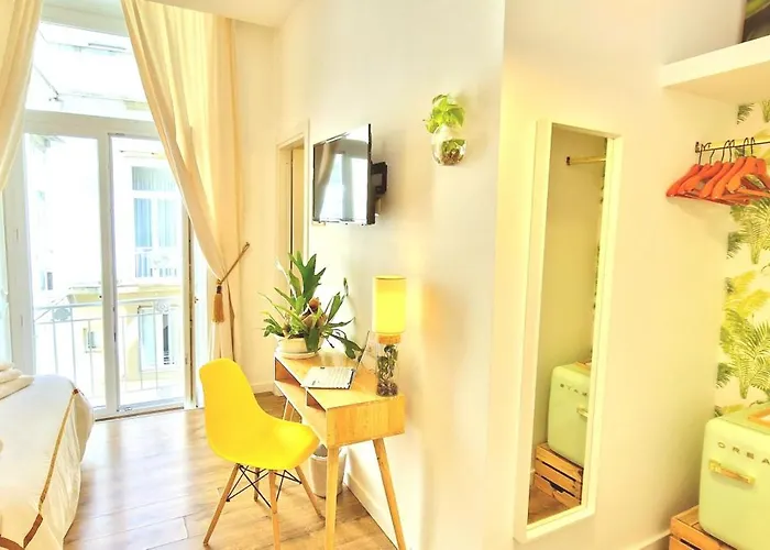 ゲストハウス Tree - Lungomare ナポリ