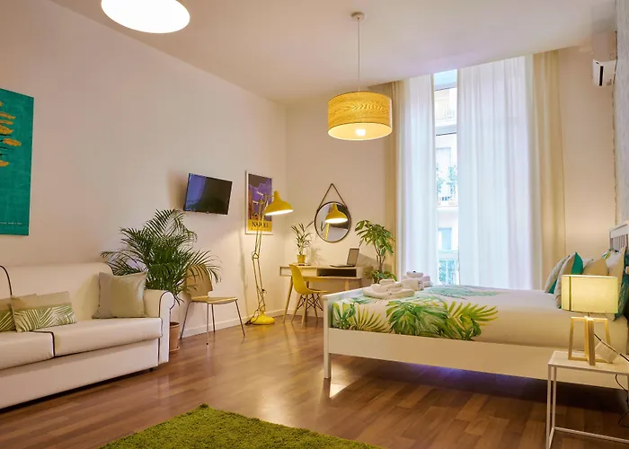 Tree - Lungomare ナポリ