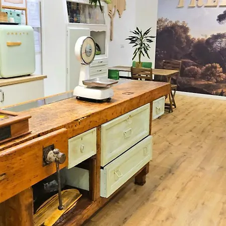 Tree - Lungomare Konukevi