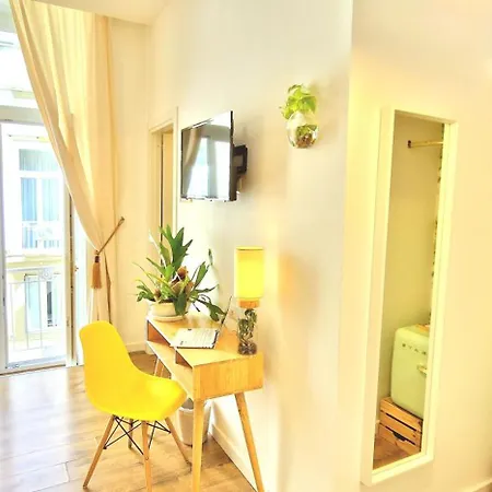 Konukevi Tree - Lungomare Napoli