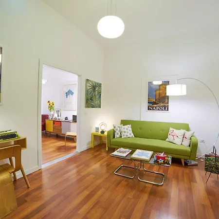 Konukevi Tree - Lungomare Napoli