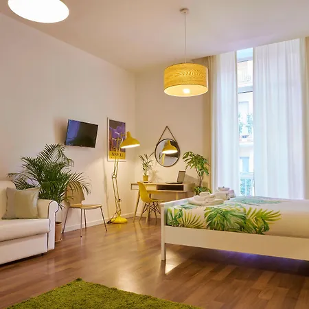 Tree - Lungomare Nápoly